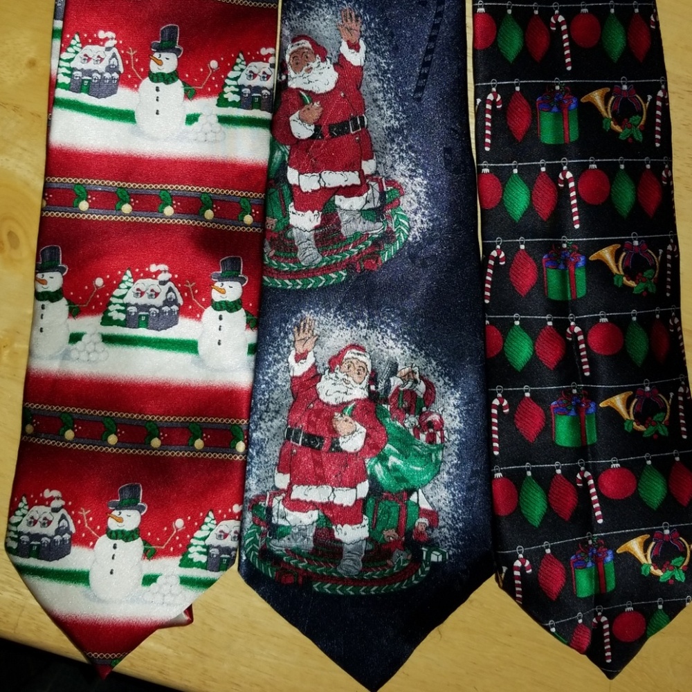 1 lot of 3 "white elephant" ties